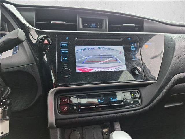 Used 2018 Toyota Corolla LE FWD image 8