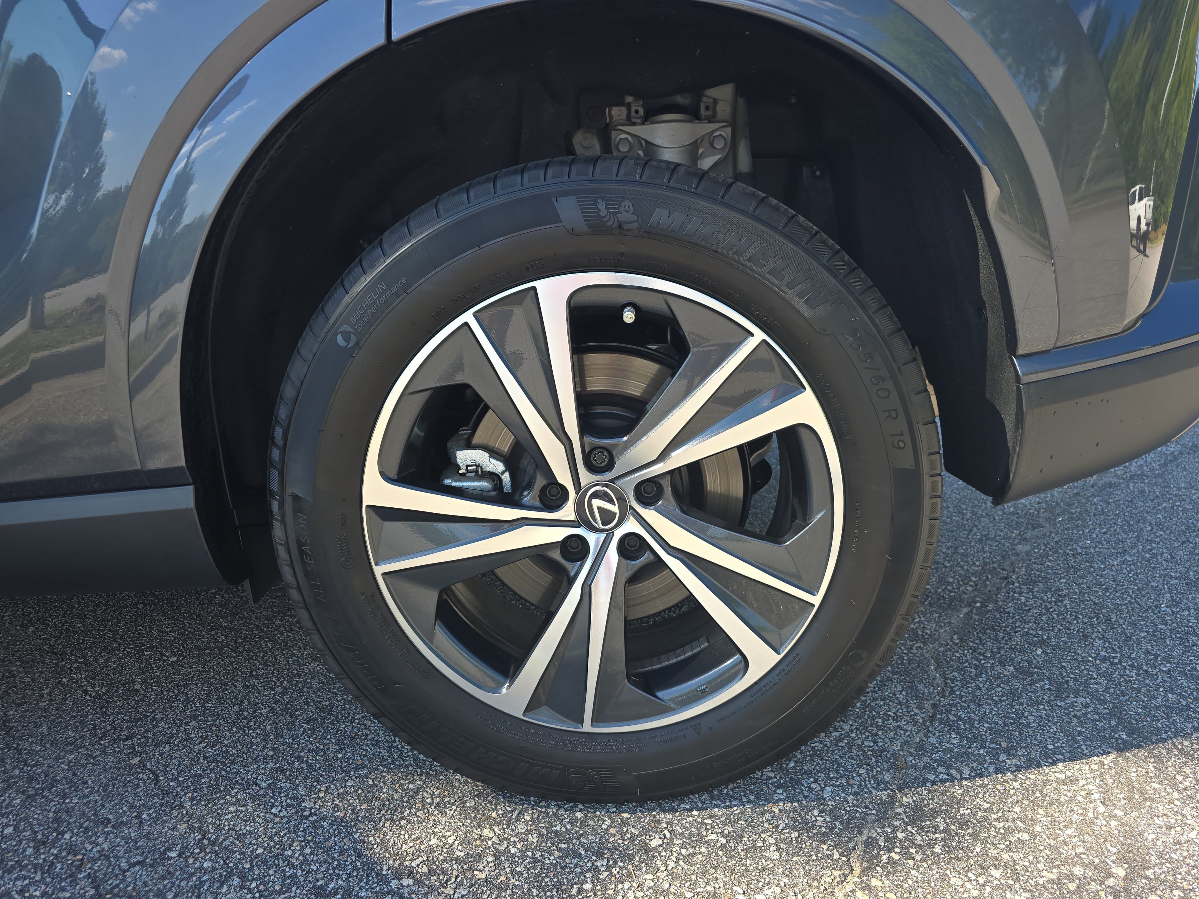 Used 2025 Lexus RX 350 FWD w/ Accessory Package image 30