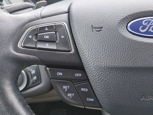 Used 2017 Ford Escape SE w/ SE Leather Comfort Package FWD image 16