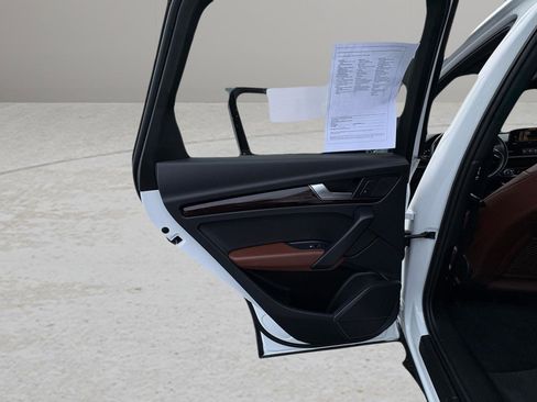 Used 2019 Audi Q5 2.0T Premium w/ Convenience Package image 23