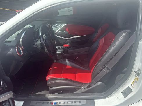 Used 2017 Chevrolet Camaro SS RWD image 9