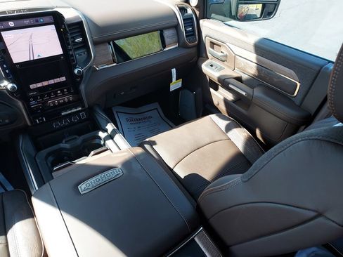 New 2026 RAM 2500 Limited AWD/4WD image 11