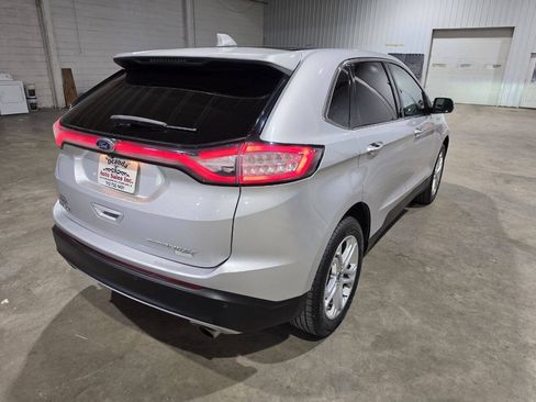 Used 2018 Ford Edge Titanium w/ Equipment Group 301A FWD image 10