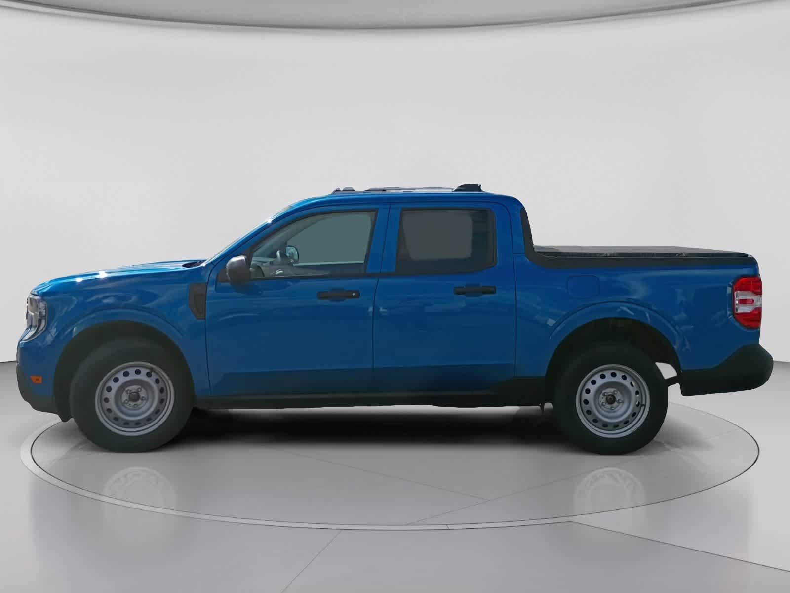 Used 2025 Ford Maverick XL w/ Equipment Group 102A AWD/4WD image 6