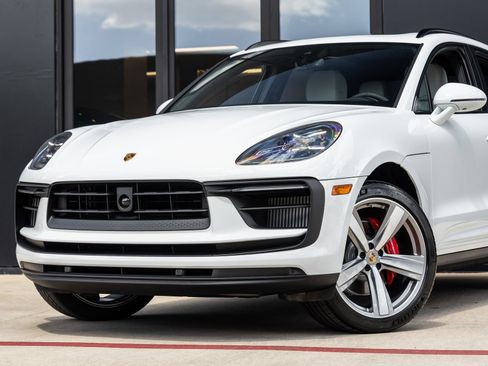 Certified 2026 Porsche Macan S AWD/4WD image 7