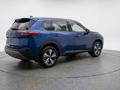 Used 2025 Nissan Rogue SV AWD/4WD image 9