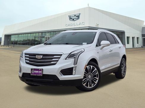 Used 2017 Cadillac XT5 Premium Luxury FWD image 1