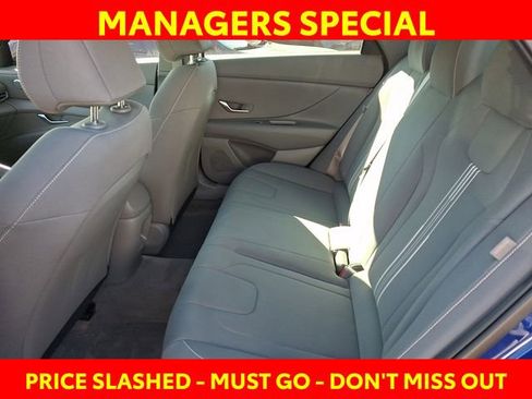 Used 2024 Hyundai Elantra SEL image 9