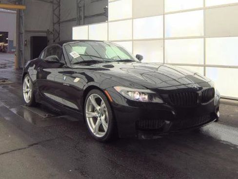 Used 2013 BMW Z4 sDrive35i w/ M Sport Pkg image 3