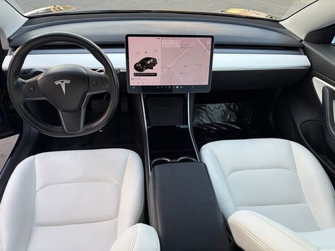 Used 2018 Tesla Model 3 Long Range AWD/4WD image 32