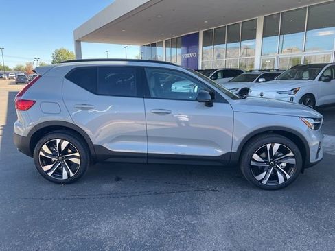New 2026 Volvo XC40 B5 Ultra w/ Climate Package AWD/4WD image 2