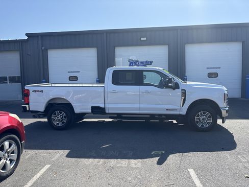 Used 2024 Ford F350 Lariat w/ Camper Package image 2