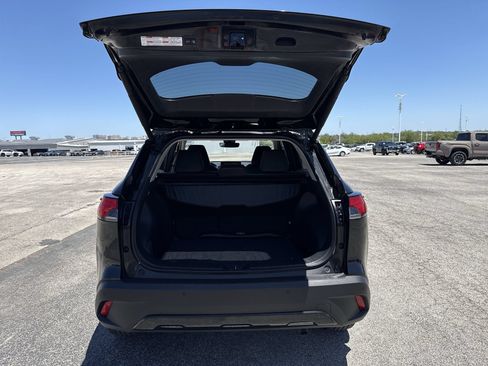 Certified 2022 Toyota Corolla Cross XLE w/ Convenience Package FWD image 21