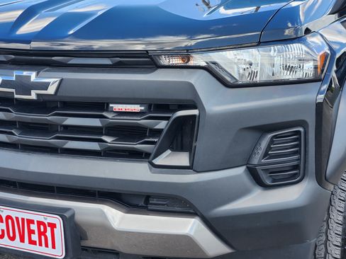 Used 2024 Chevrolet Colorado Trail Boss w/ Advanced Trailering Package AWD/4WD image 8