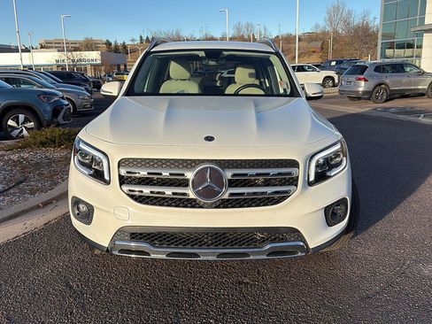 Used 2020 Mercedes-Benz GLB 250 4MATIC image 2