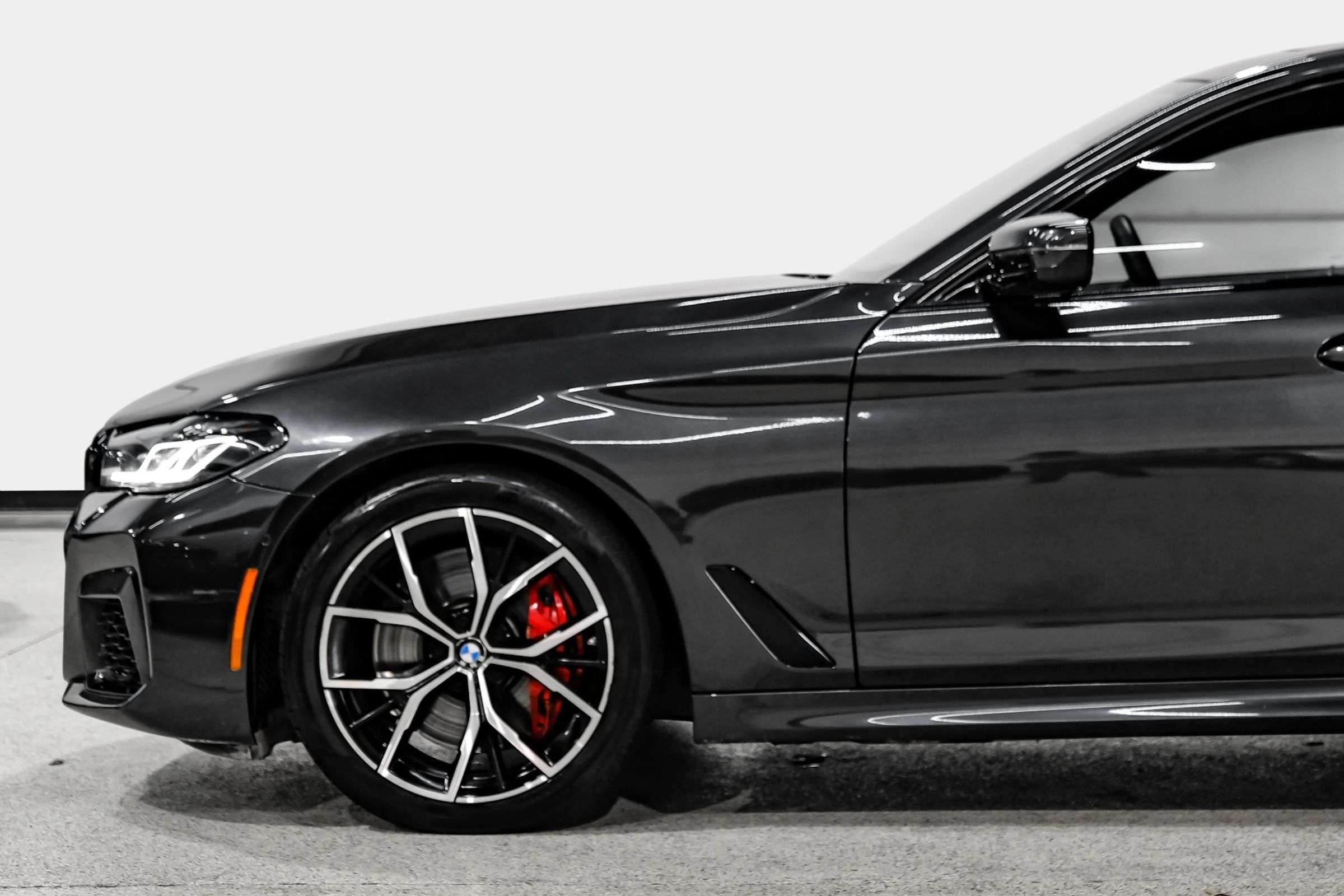 Used 2021 BMW 540i w/ M Sport Package RWD image 10