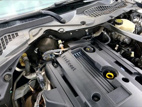 Used 2017 Ford Mustang Premium RWD image 26