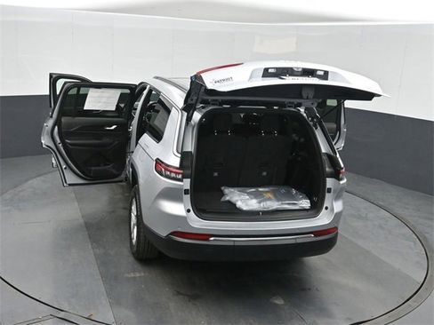 New 2025 Jeep Grand Cherokee L Laredo image 52