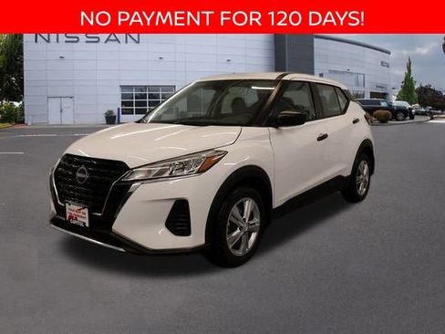 New 2025 Nissan Kicks Play S image 5