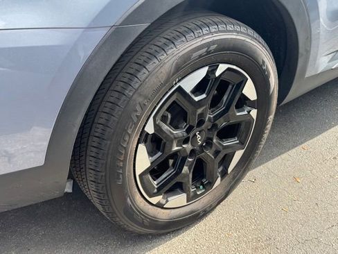 Certified 2024 Kia Sorento S w/ Panoramic Sunroof Package image 7