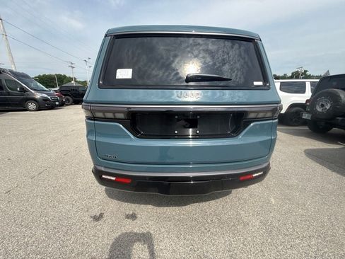 New 2026 Jeep Grand Wagoneer Limited AWD/4WD image 4