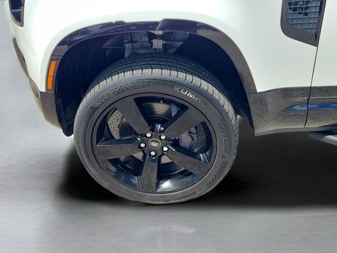 Used 2023 Land Rover Defender 110 X-Dynamic SE AWD/4WD image 28