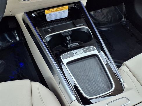 New 2026 Mercedes-Benz GLB 250 image 7