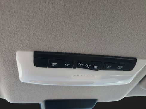 New 2025 Nissan Kicks Play S image 22