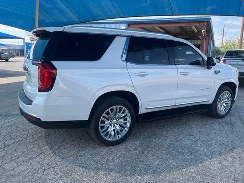 Used 2023 GMC Yukon Denali w/ LPO, Floor Liner Package AWD/4WD image 4