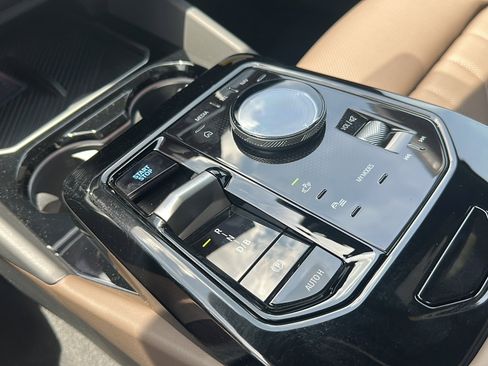 New 2026 BMW i5 eDrive40 image 25