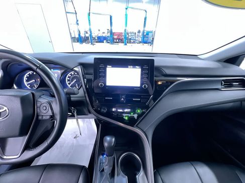 Used 2024 Toyota Camry SE FWD image 23