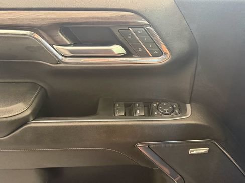 Used 2024 Chevrolet Silverado 1500 LTZ AWD/4WD image 25