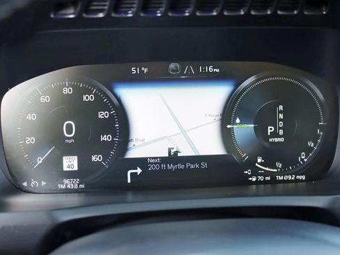 Used 2016 Volvo XC90 T8 Inscription w/ Protection Package Plus image 19