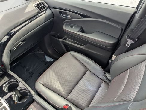 Used 2022 Honda Ridgeline Black Edition image 17