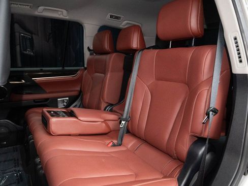 Used 2019 Lexus LX 570 4WD w/ Luxury Package image 13