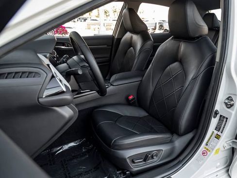 Used 2018 Toyota Camry XLE w/ Audio Package image 13