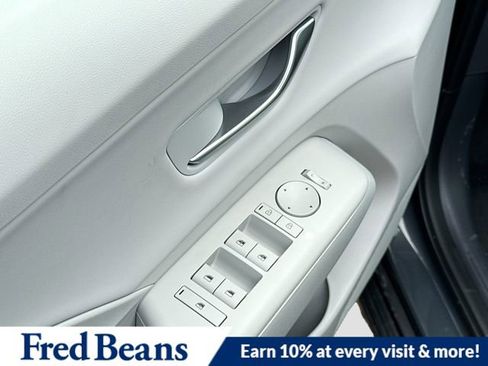 New 2026 Hyundai Kona SEL Premium image 18