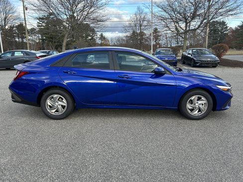 New 2026 Hyundai Elantra SE image 8