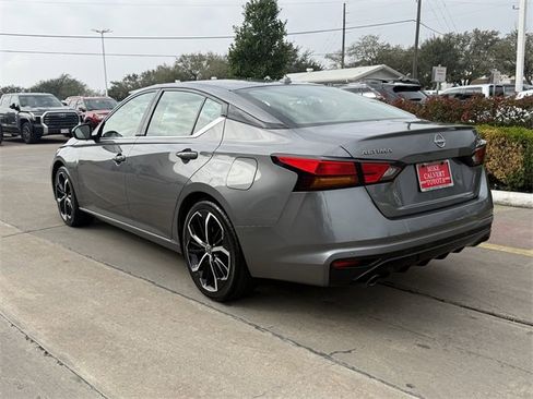 Used 2024 Nissan Altima 2.5 SR image 4