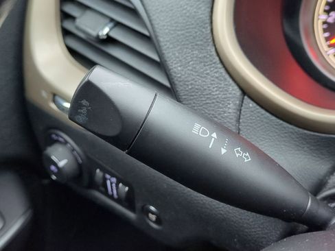 Used 2016 Jeep Cherokee Latitude w/ Comfort/Convenience Group image 28