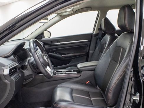 Used 2025 Nissan Altima 2.5 SR image 4