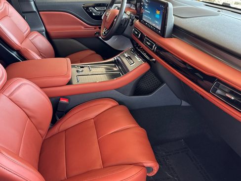 New 2025 Lincoln Aviator Reserve w/ Equipment Group 201A image 16