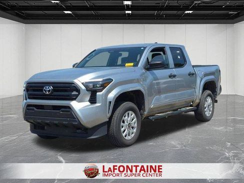 Certified 2025 Toyota Tacoma SR AWD/4WD image 1