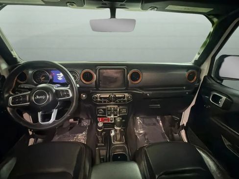 Used 2022 Jeep Gladiator Mojave w/ Safety Group AWD/4WD image 9