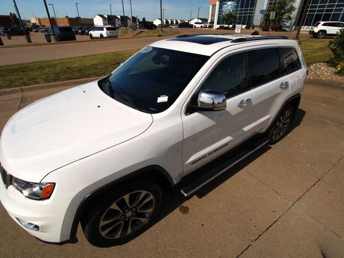 Used 2018 Jeep Grand Cherokee Limited AWD/4WD image 20