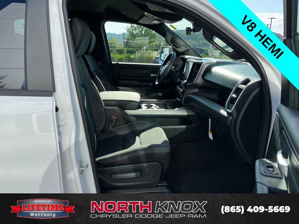 New 2026 RAM 1500 Express AWD/4WD image 27