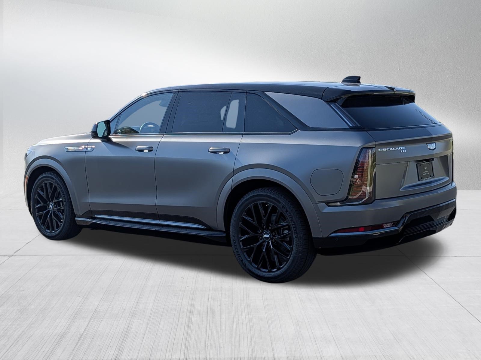 New 2026 Cadillac Escalade IQ Sport 2 w/ LPO, ONYX Package AWD/4WD image 4