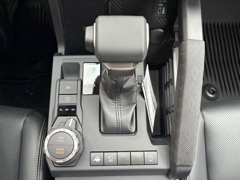 New 2026 Toyota Tacoma Limited AWD/4WD image 27