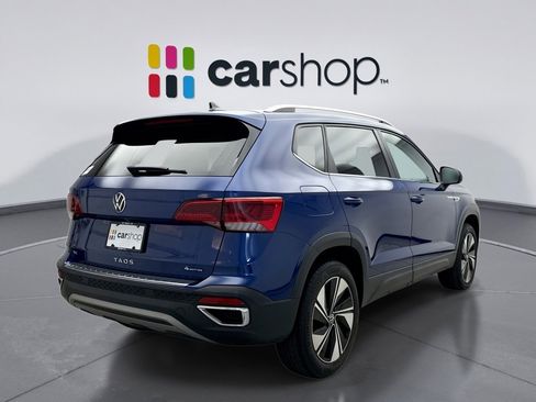 Used 2023 Volkswagen Taos SE w/ Panoramic Sunroof Package AWD/4WD image 5
