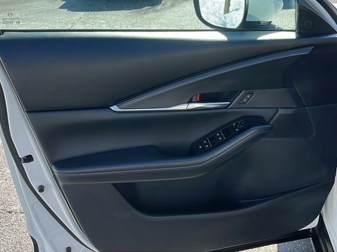 Certified 2025 MAZDA CX-30 AWD 2.5 S w/ Preferred Package image 9